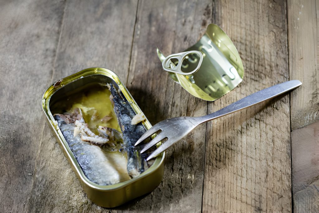 How do you remove bones from tinned fish?